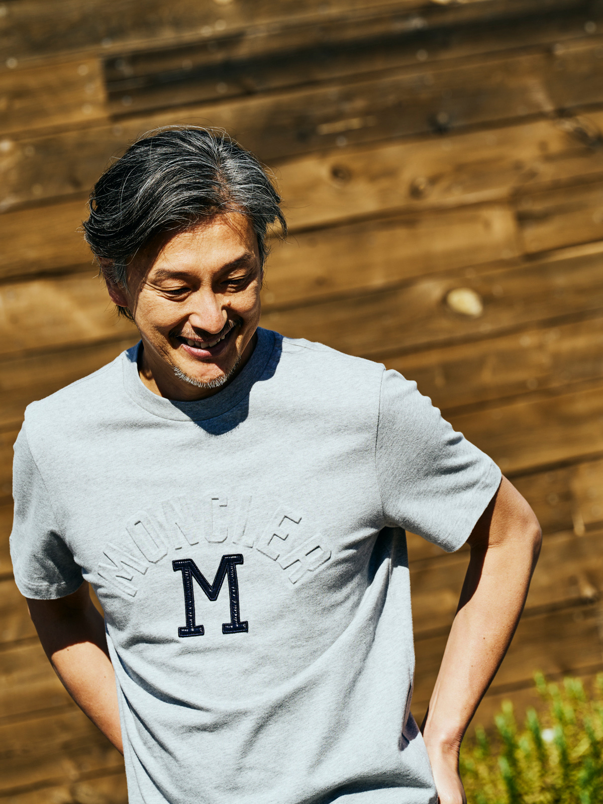 最高デザイン】ヴァレンティノ Tシャツ ビックロゴ ハイブランド ロゴT M-