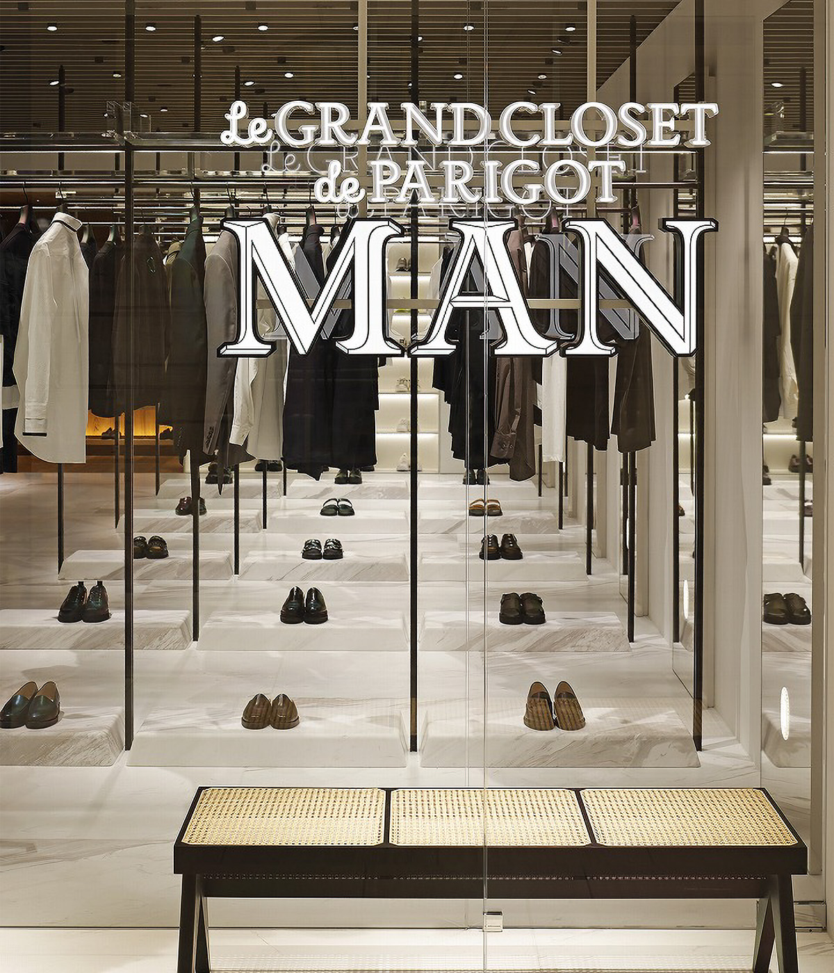 Le GRAND CLOSET de PARIGOT / MANの外観