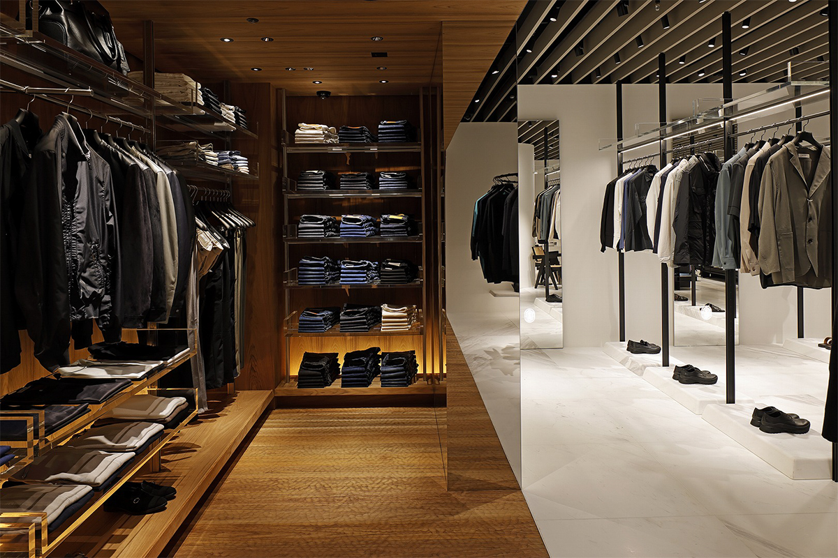 Le GRAND CLOSET de PARIGOT / MAN　GINZA SIXの内観