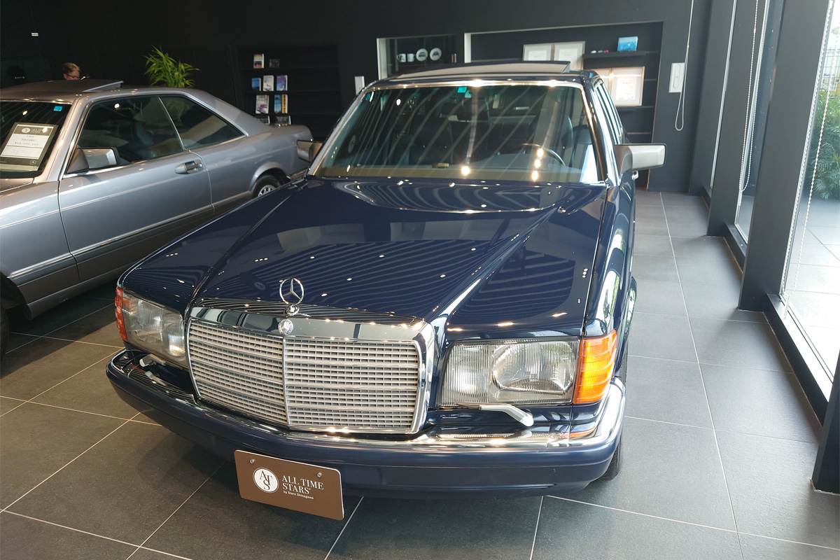 メルセデスベンツの560SEL